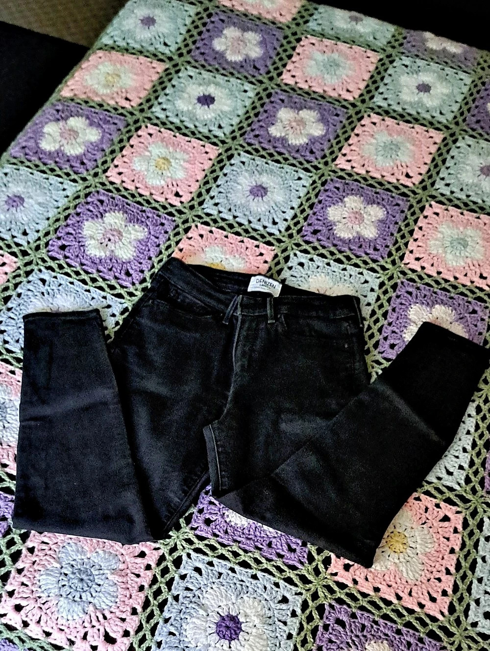 Denizen from Levi's High Rise Skinny Jeans in Black